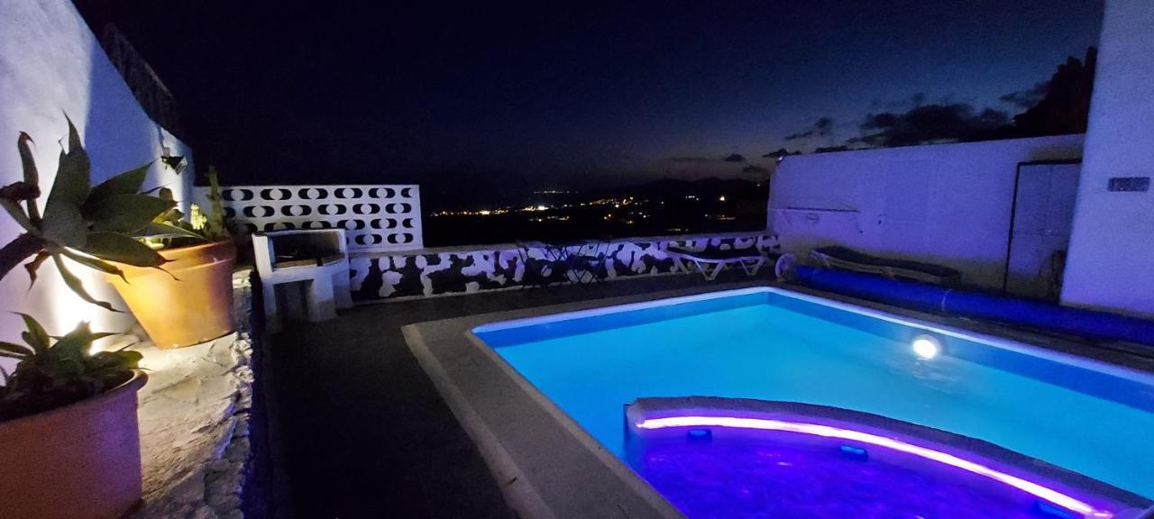 Aloelux Villa !! - Private Villa With Pool , Jacuzzi, Cinema, Massage ,Wonderful View, Art Desing Villa Tías Eksteriør bilde
